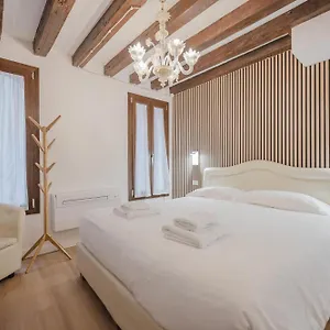 Rialto 707 Venedig